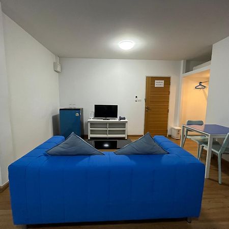 Dao Jaras Fah Hometel ดาวจรัสฟ้าโฮมเทล Бангкок Екстер'єр фото