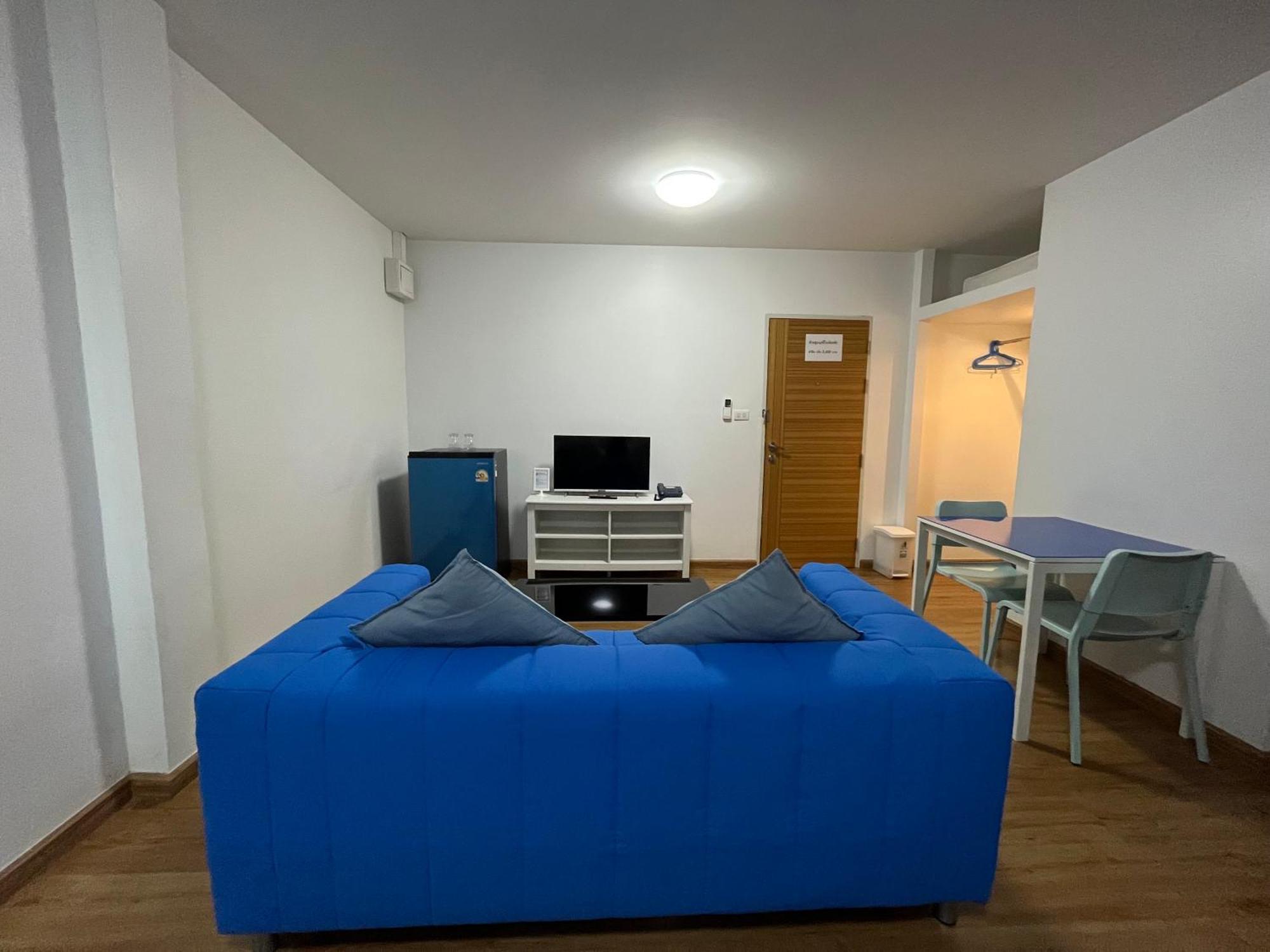 Dao Jaras Fah Hometel ดาวจรัสฟ้าโฮมเทล Бангкок Екстер'єр фото